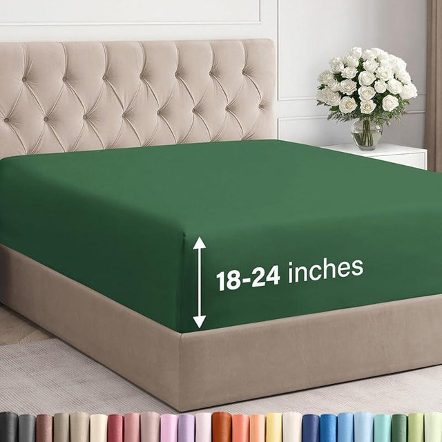 Extra Deep Queen Fitted Sheet - Hotel Luxury Single Fitted Sheet Only - Easily Fits 18 inch to 24 inch Mattress - Ultra Soft, Wrinkle Free with Extra Deep Pockets - Breathable & Comfy - Emerald Green