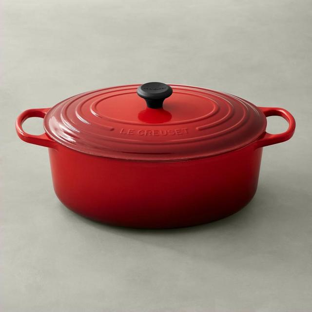 Le Creuset Signature Cast-Iron Oval Dutch Oven, 6 3/4-Qt., Red