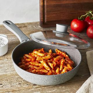 Parma Plus, Nonstick Saucepan and Lid, 2.6 qt.