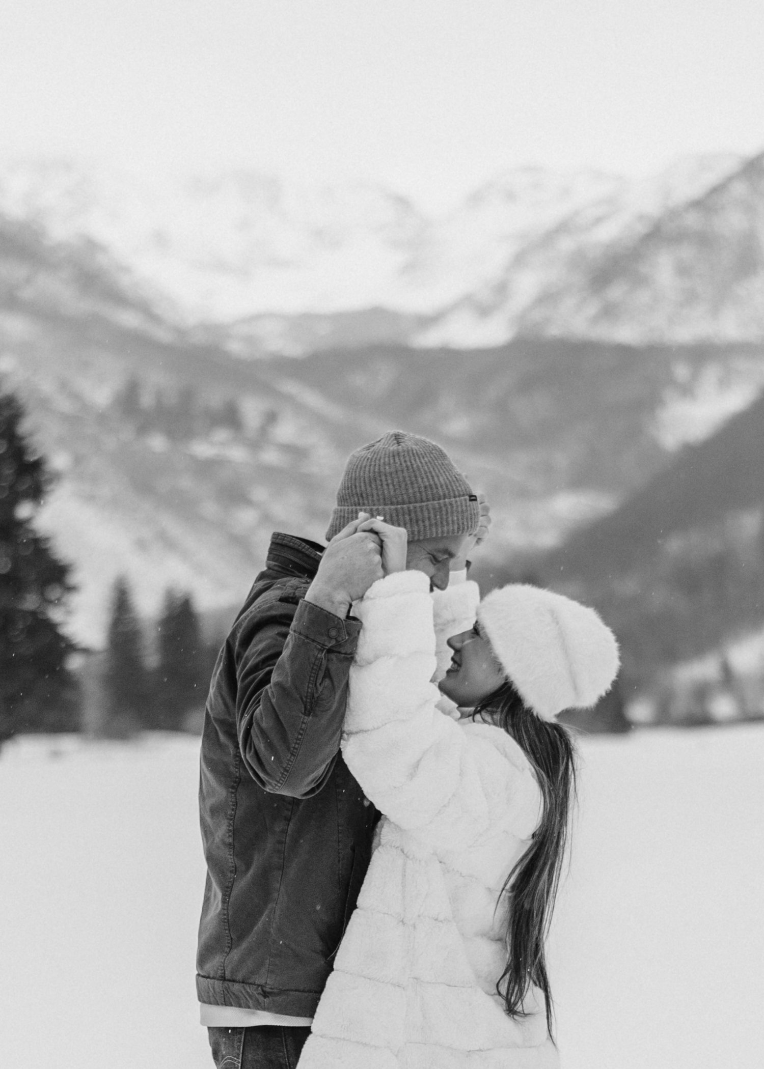 The Wedding Website of Summer Rivera and Jucobie Mazerolle