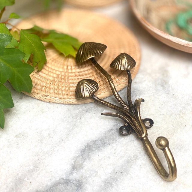 Beautiful Gold Metal Fungi Cluster Mushroom Wall Hook - For Keys, Bags, Scarves, Bathroom, Kitchen