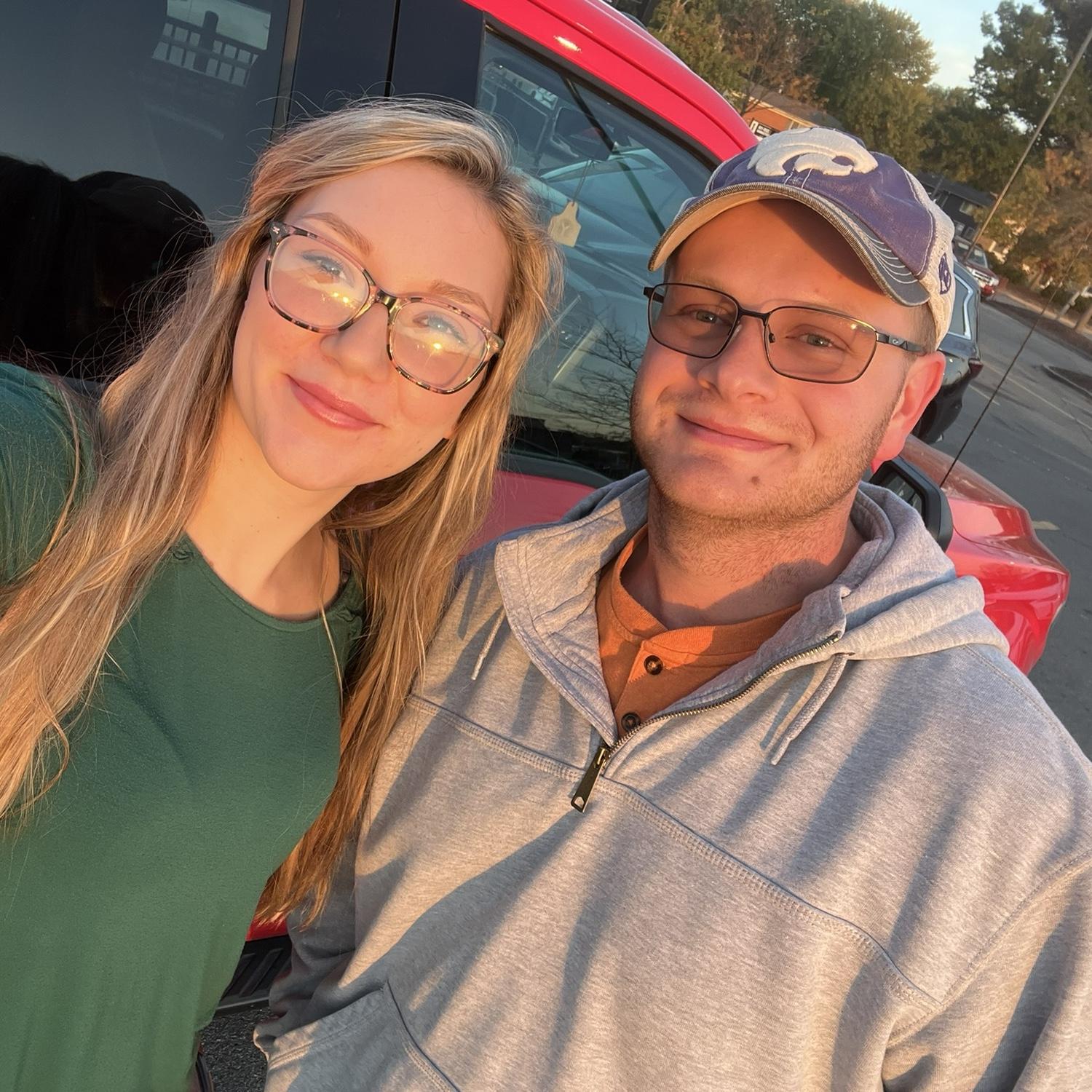 On our 5th Date, we went to the pumpkin patch. 🎃