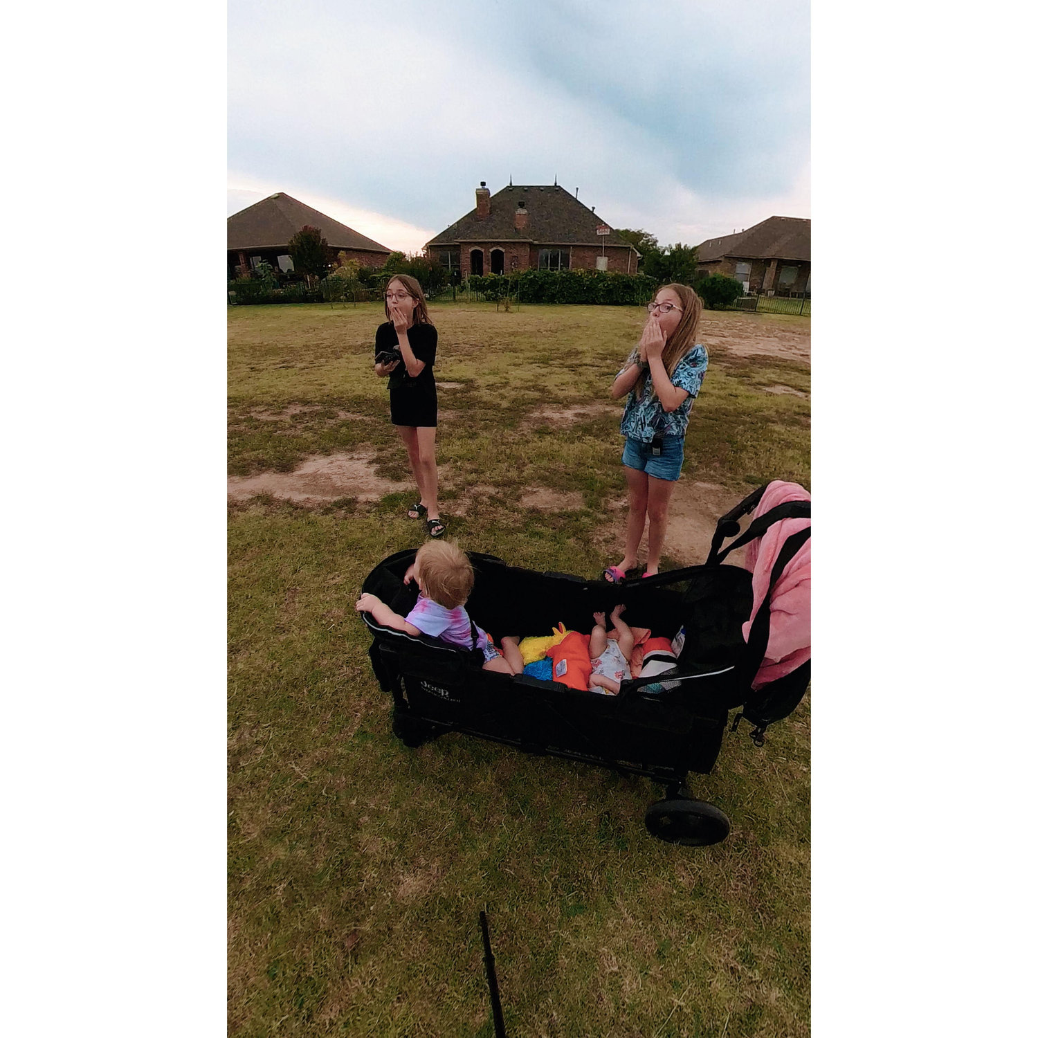 Naila and Ava’s reaction to their mommy being proposed to. They had no clue and were totally shocked. 2023 Love their reactions and they love Jess so much. 2023