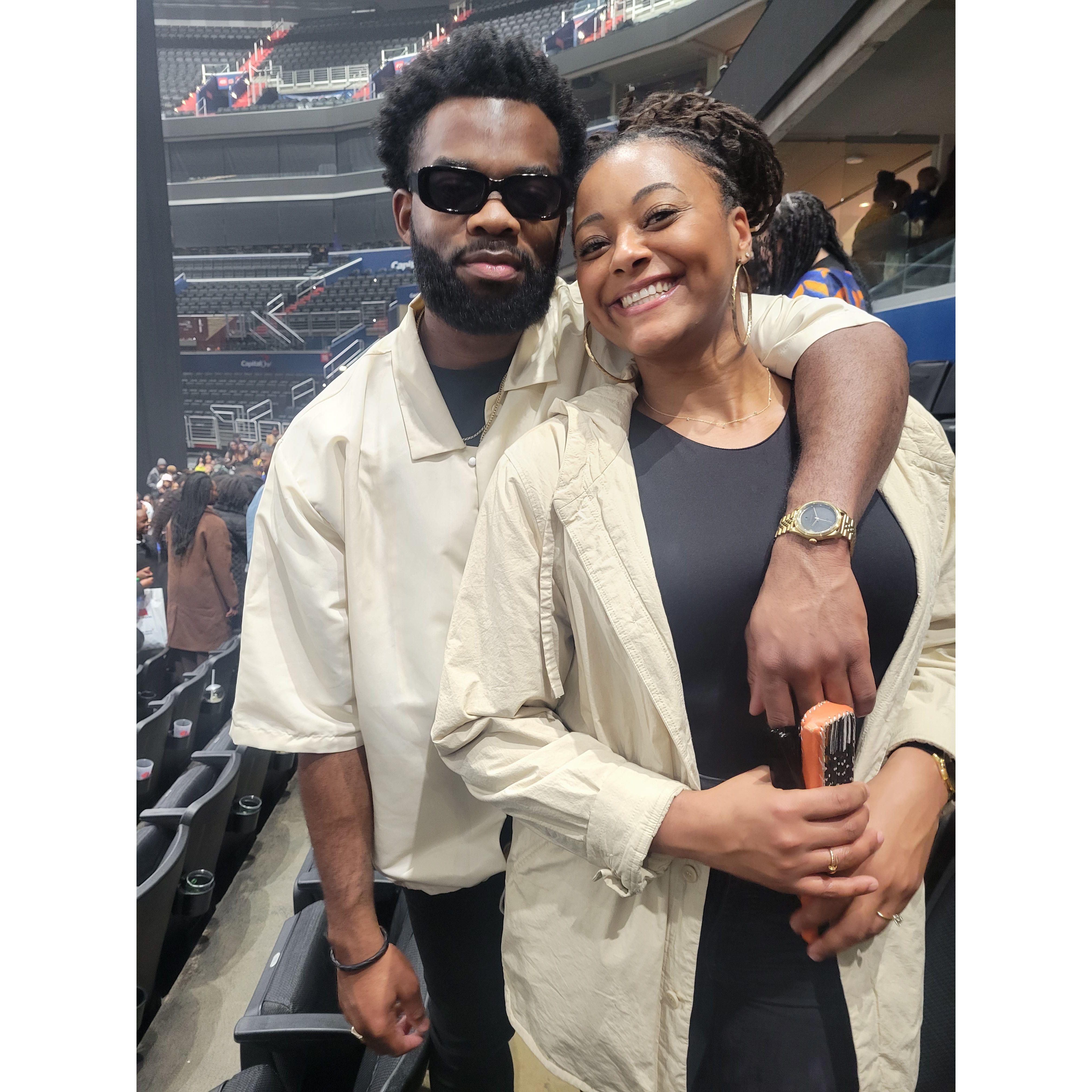 Twinning at Burna Boy concert #TwiceAsTall