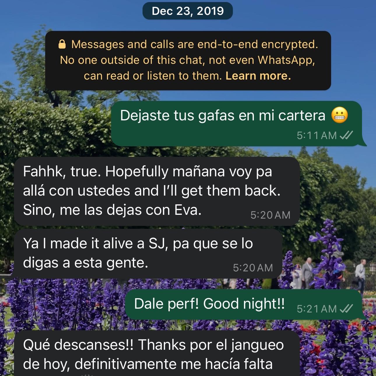 Primera conversación luego de la Cuevita: Yo no sé ustedes, pero creo que él dejó esas gafas a propósito...