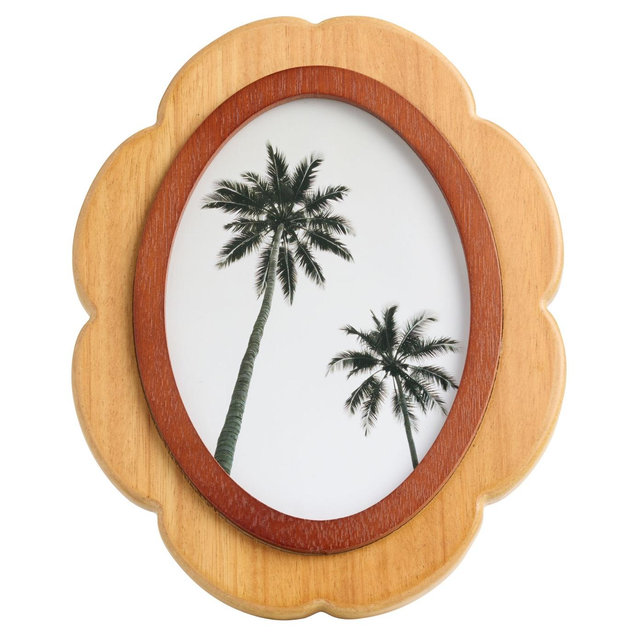 Oval Wood Two Tone Scalloped Picture Frame