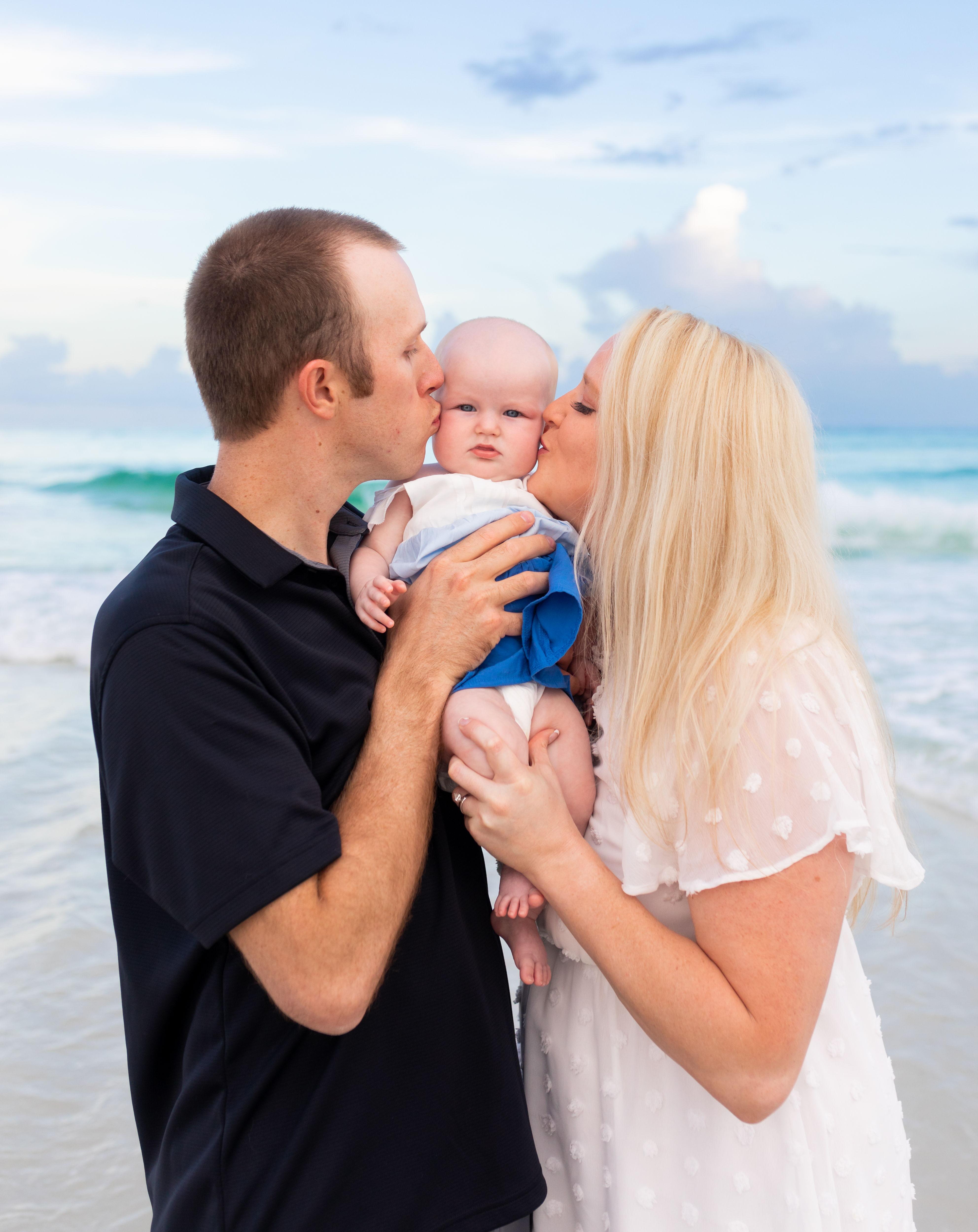 The Wedding Website of Lindsay Heaton and Tucker Heaton