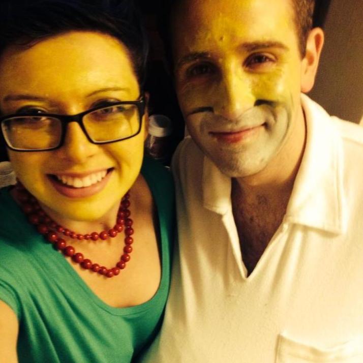 We DIYed a Homer and Marge Simpson Halloween look!