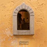 Wine Window - Babae