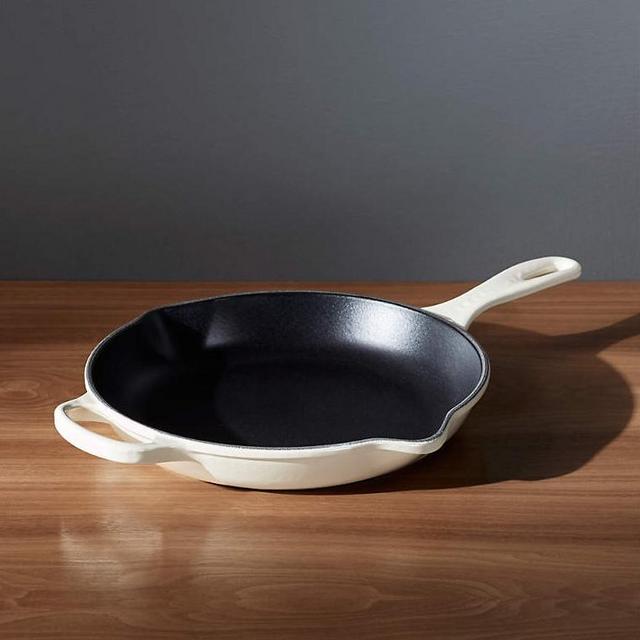 Le Creuset ® Signature 10.25" Cream Enameled Cast Iron Skillet