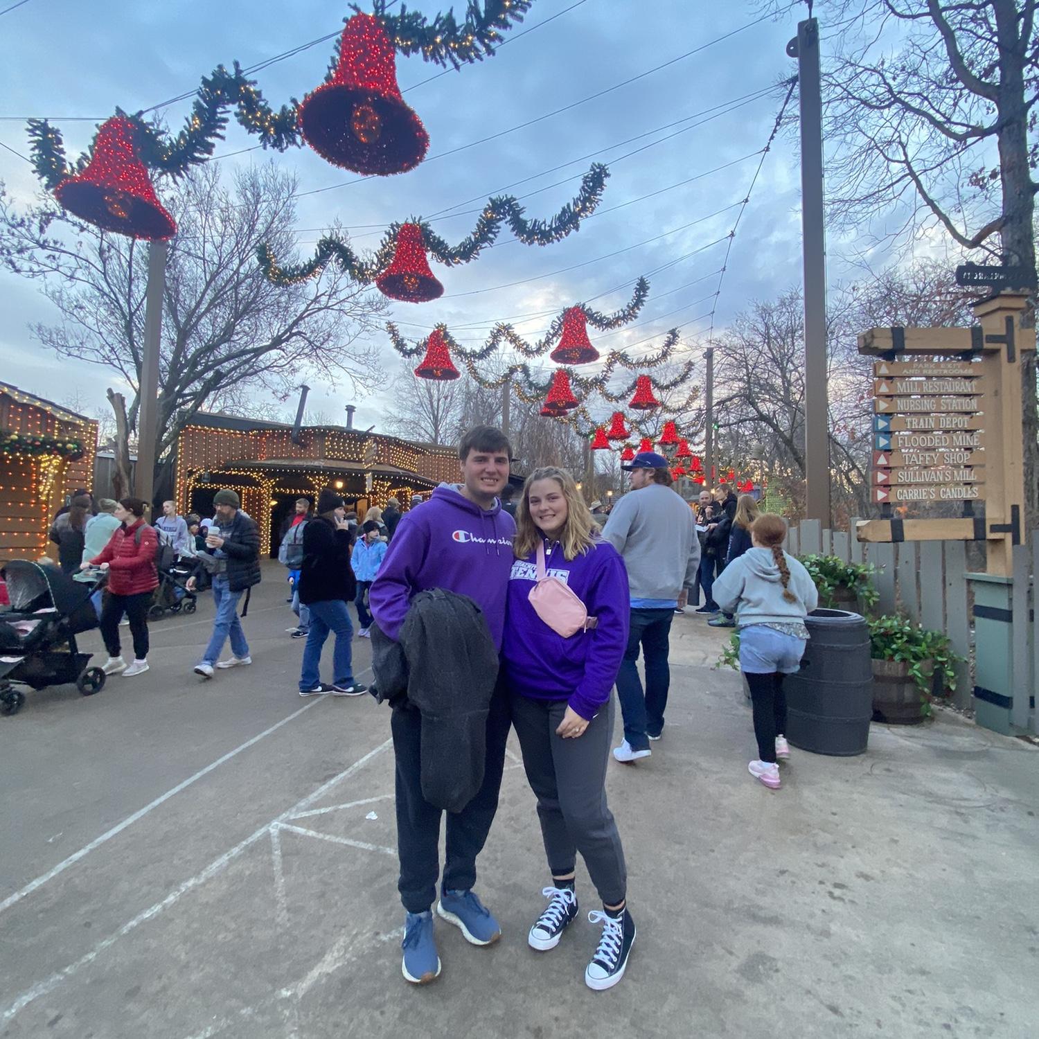 Silver dollar City (Dec 2023)