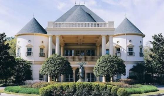 The Wedding Website of Angela Abigail Calzoncint and Jose Saul Barrera