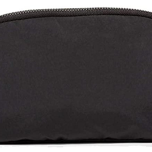 Lululemon Athletica Everywhere Belt Bag, Black, 7.5 x 5 x 2 inches