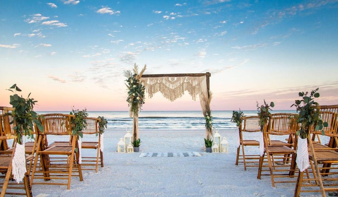 The Wedding Website of Cristina Almeida and Reynaldo Rodriguez