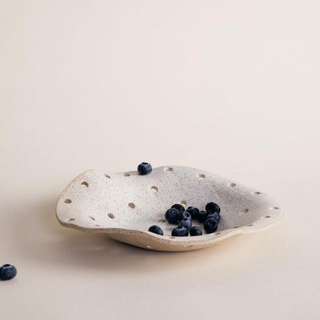 Bora Berry Bowl, Speckled White