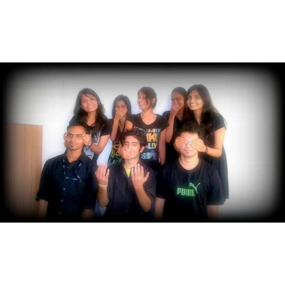 The only black attire she had that day was a scarf. 

She was ecstatic when Ashish Sir locked the Lab since the Black Parade got late to the class.