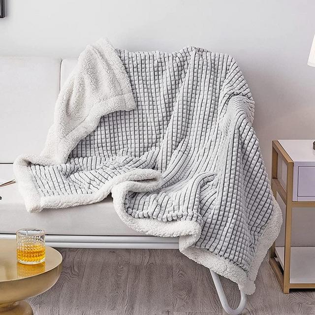 LOMAO Sherpa Blanket Throw Blanket Soft Warm Fleece Blanket Thick Blanket with Grid Pattern for Couch Sofa Bed Chair Home Decor (Grey, 60"x80")