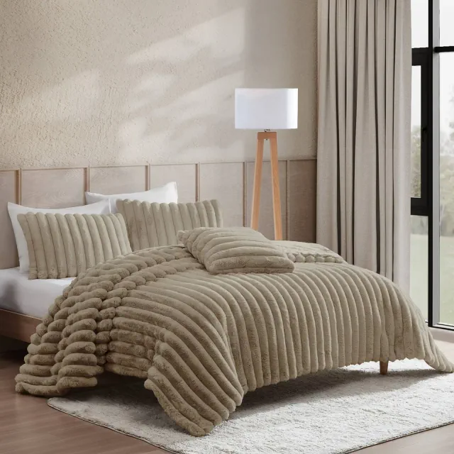 Riverbrook Home 4pc King Everett Channel Comforter Set