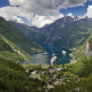 Scenic tour excursion in Geiranger, Norway