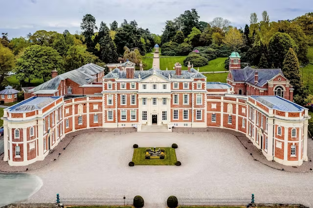The Wedding Website of Charlotte Platt and Andrew Owen
