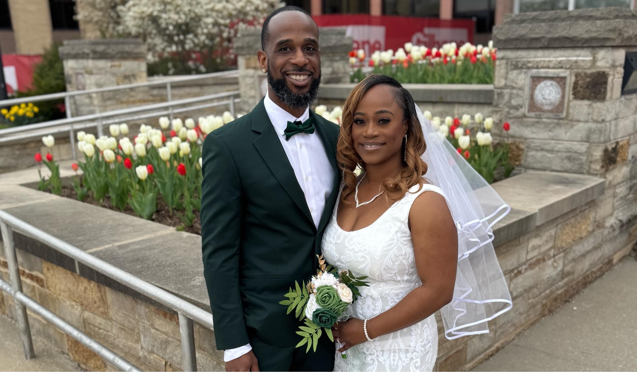 The Wedding Website of Barry Little and Paris Little