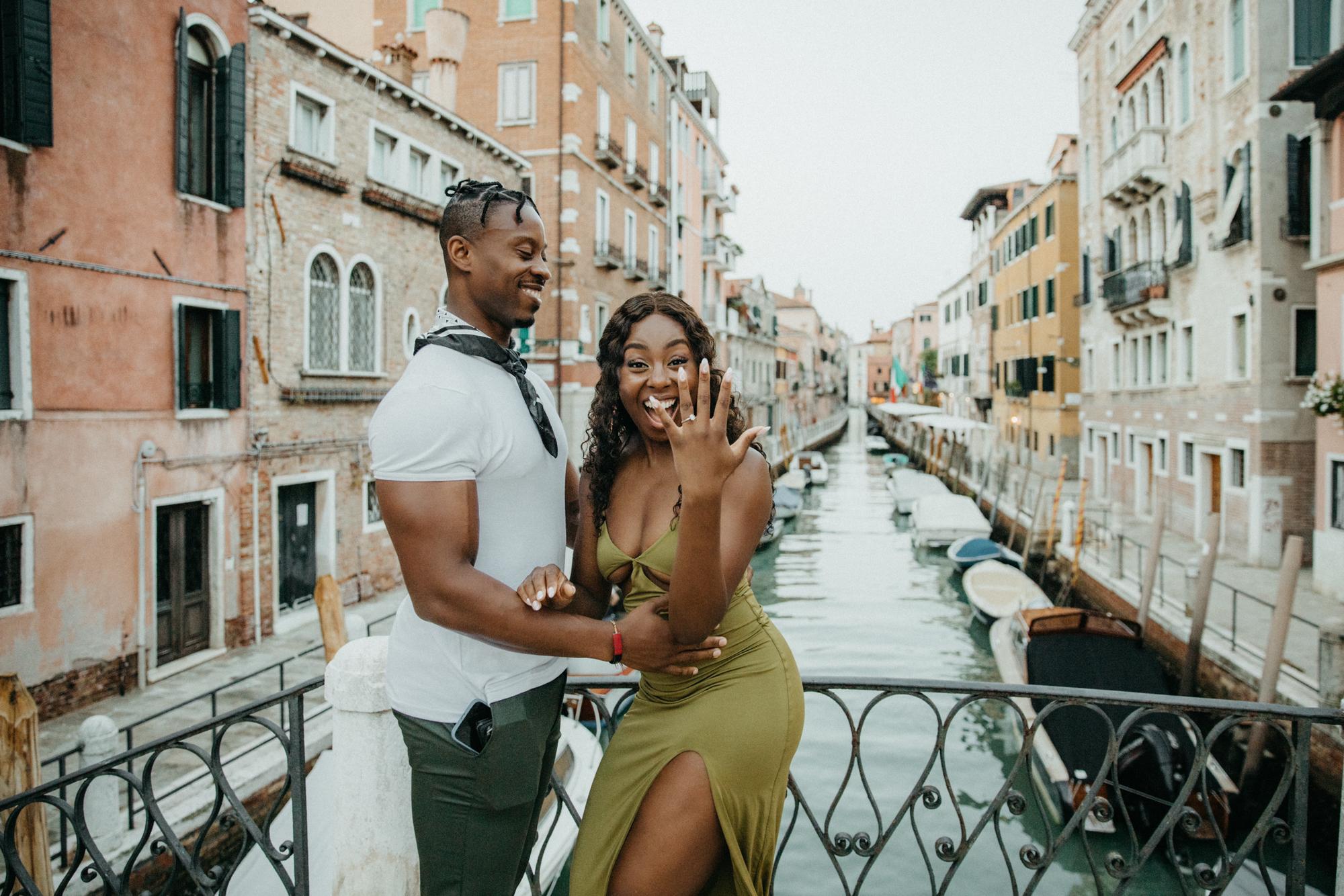Surprise photographer, reveal moment.