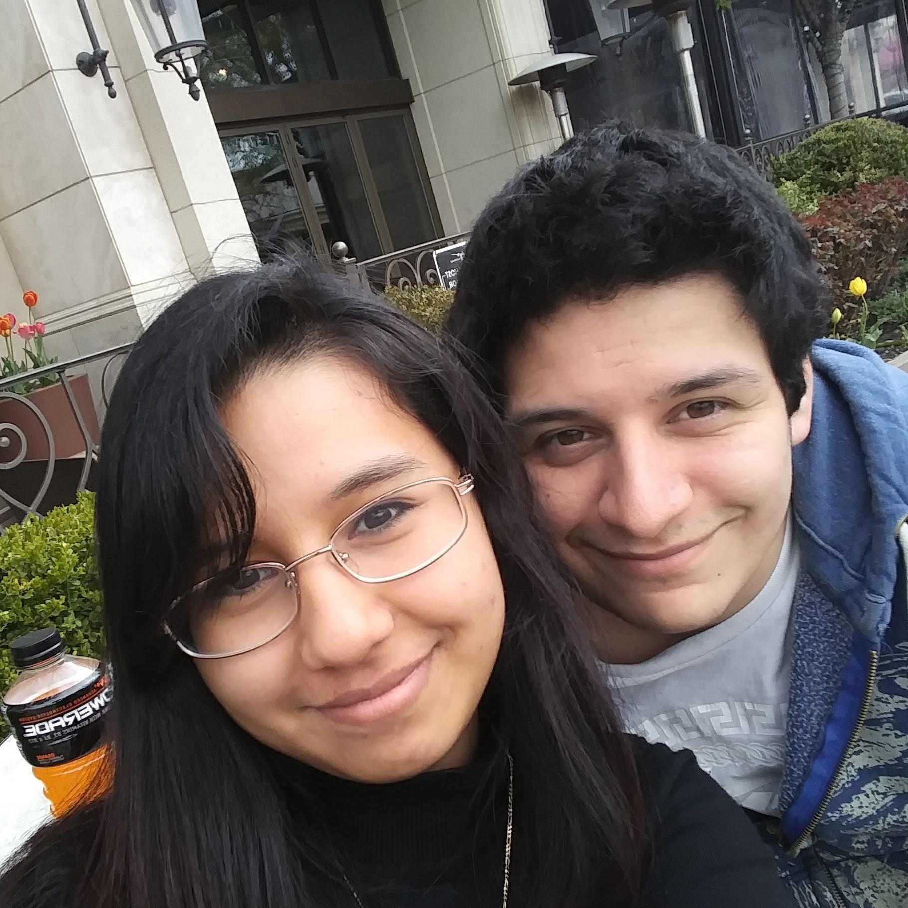 Finally! A picture that's not blurry! 

Al fin! Una foto que no esta borrosa!