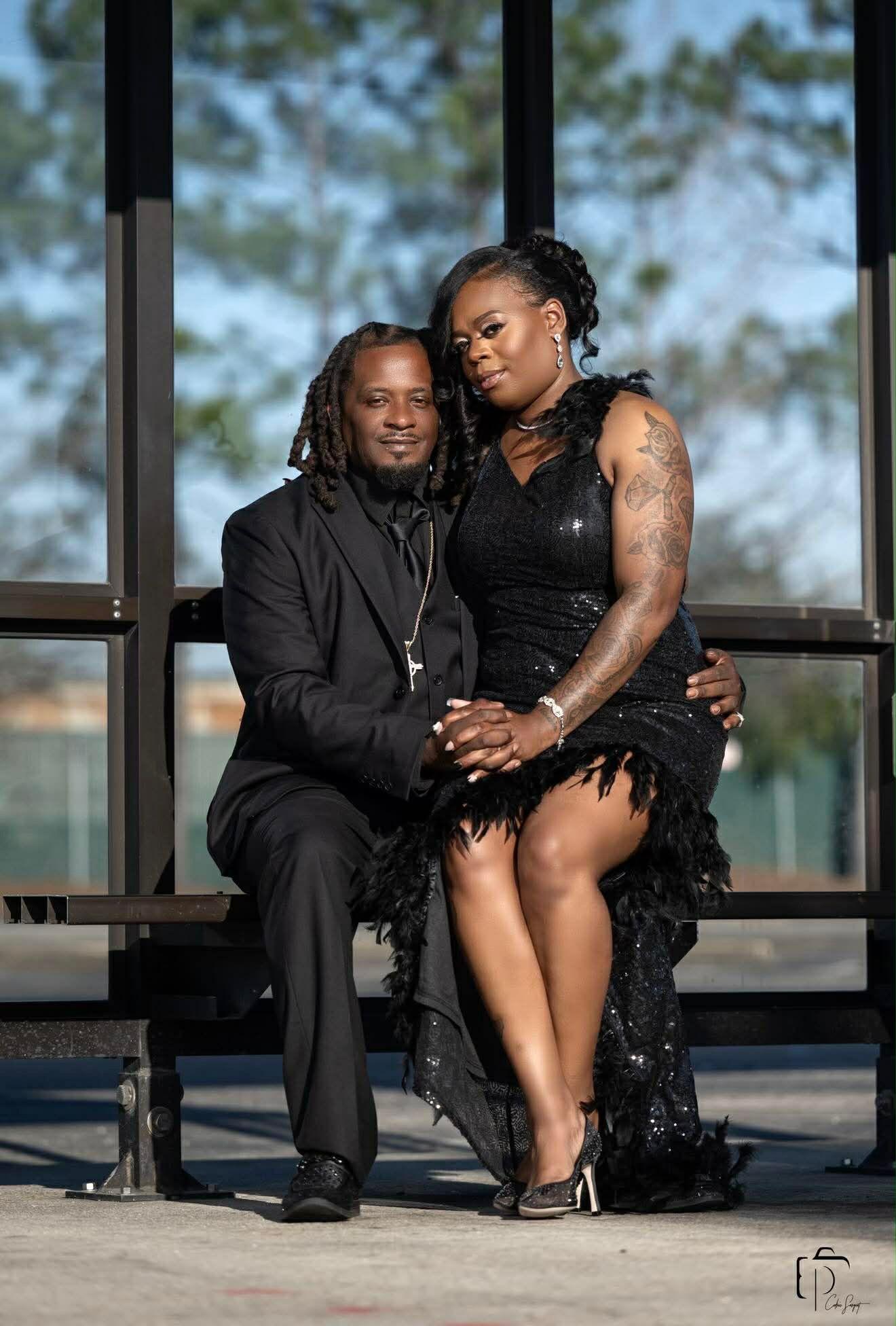 The Wedding Website of Porchia Hunt and Trinyell Coats