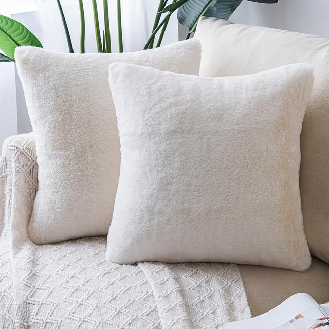 ATTIBUT Pack of 2 Soft Faux Fur Plush Pillow Covers 18x18 Inch/45x45cm Boho Decorative Pillows for Couch Cushion Covers Throw Pillows for Bed Gifts for Her Ivory Beige