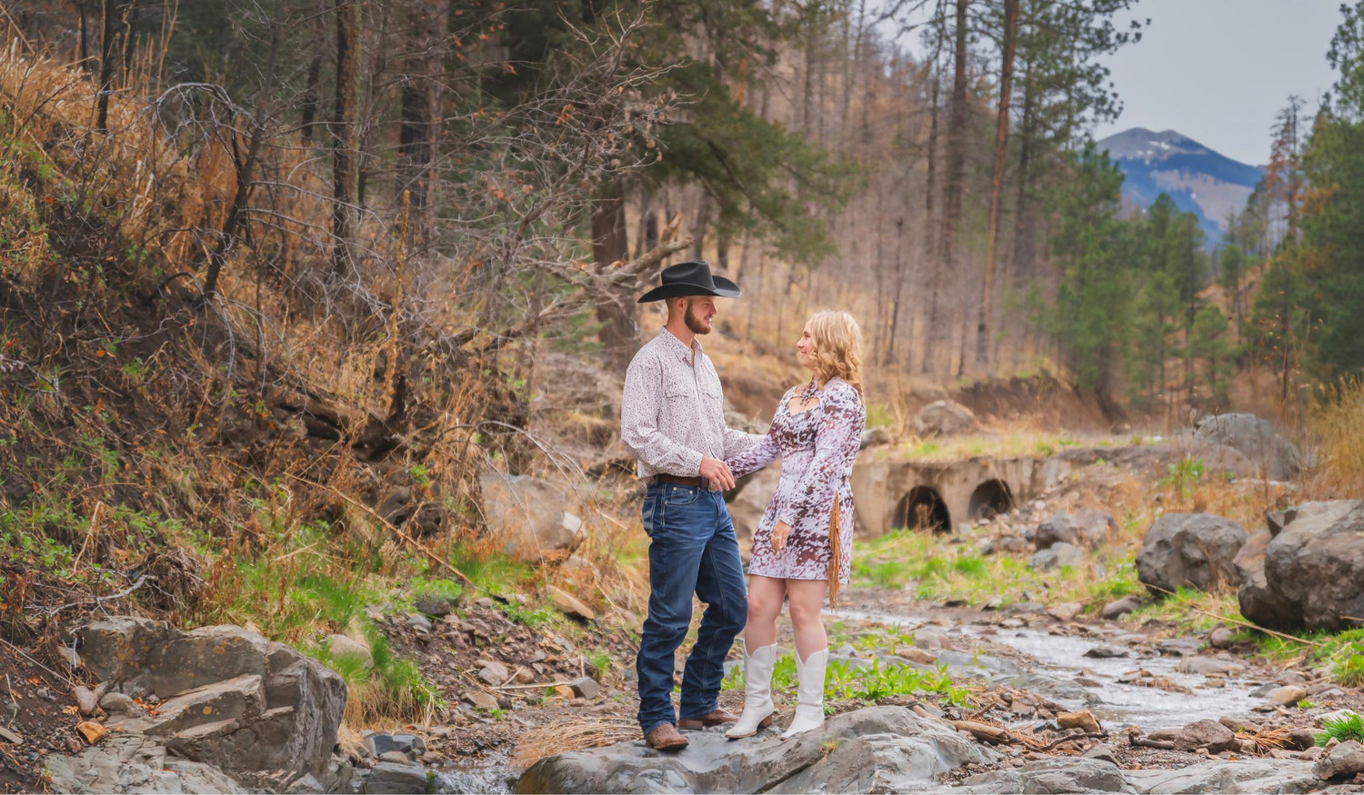 The Wedding Website of Savannah Tupper and Woody Crawford