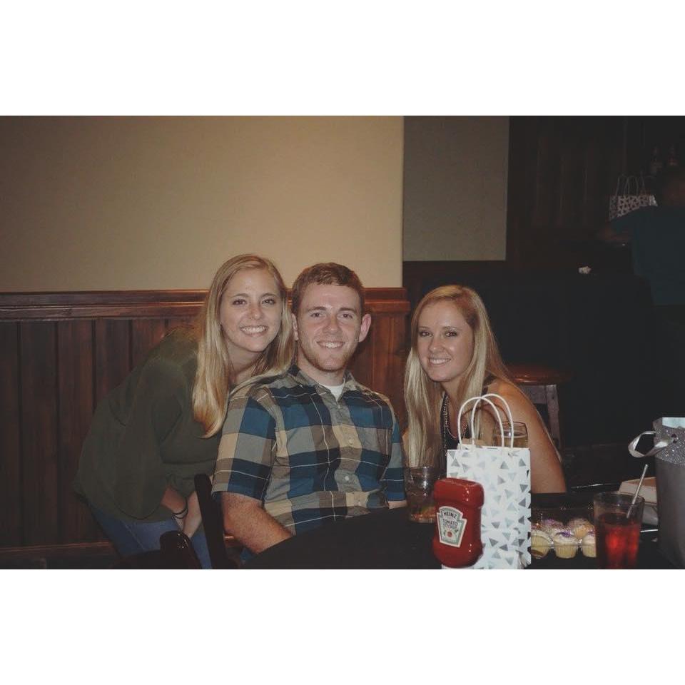 10/6/2017 - Jen and John's rehearsal dinner (Jen and Jess are doppelganagers)