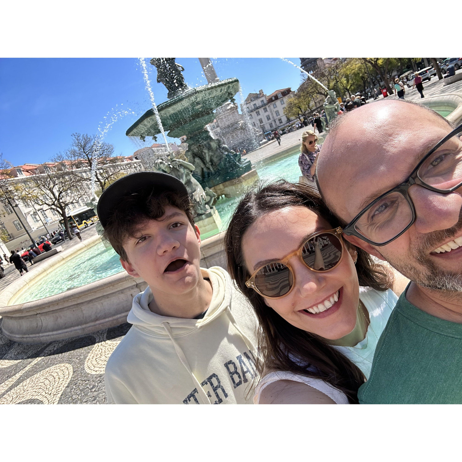 more fountains in Portugal and an Oliver photo bomb!