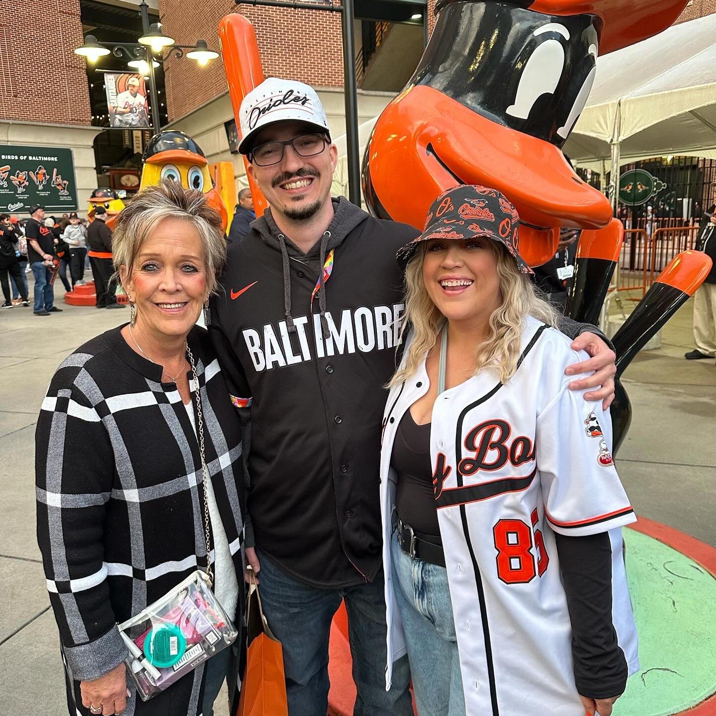 Jakob met Sara's mom for the first time on Easter 2024.