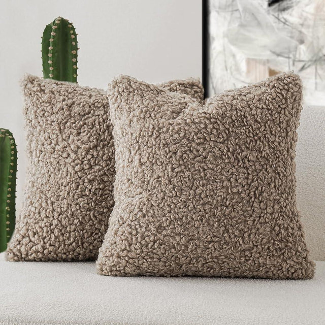 Foindtower 2 Pieces 24x24 Inch Khaki, Faux Fur Throw Pillow Cover Accent Sherpa Pillow Fuzzy Soft Pillowcases Sheepskin Decorative Fleece Cushion Case for Bed Couch Living Room