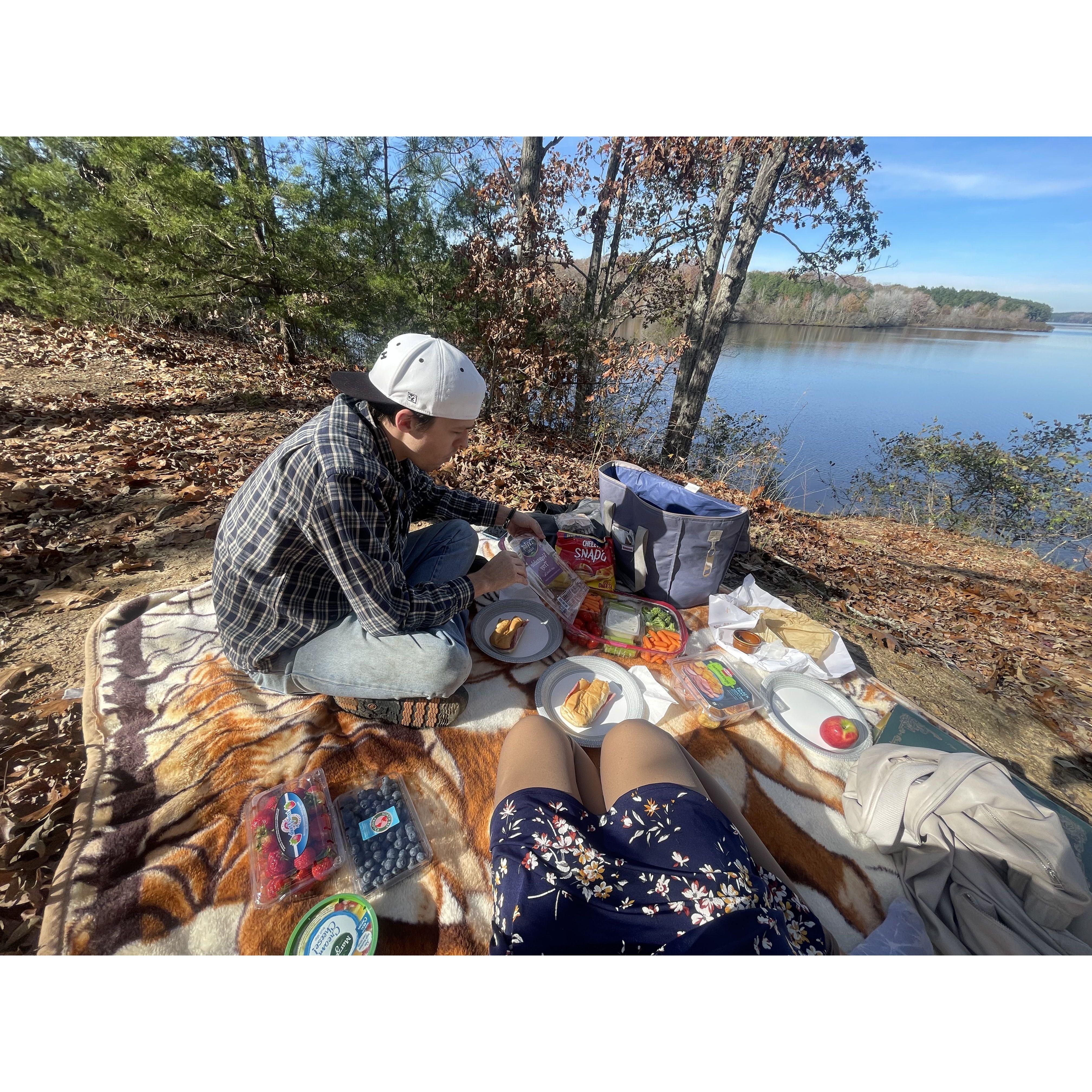 We went for a picnic at the Natchez Trace State Park. Such a beautiful day