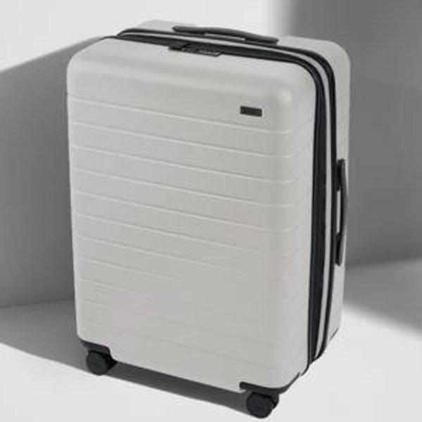 The Medium Flex Suitcase: Cloud Gray | Away