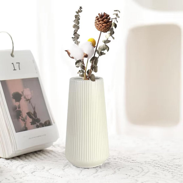 Beige Ceramic Vase, GUKJOB Cute Flower Vase for Pampas Grass, Home, Living Room, Dining Table, Farmhouse, Office Decor, Bedroom, Table, and Kitchen Shelf (XL Beige)