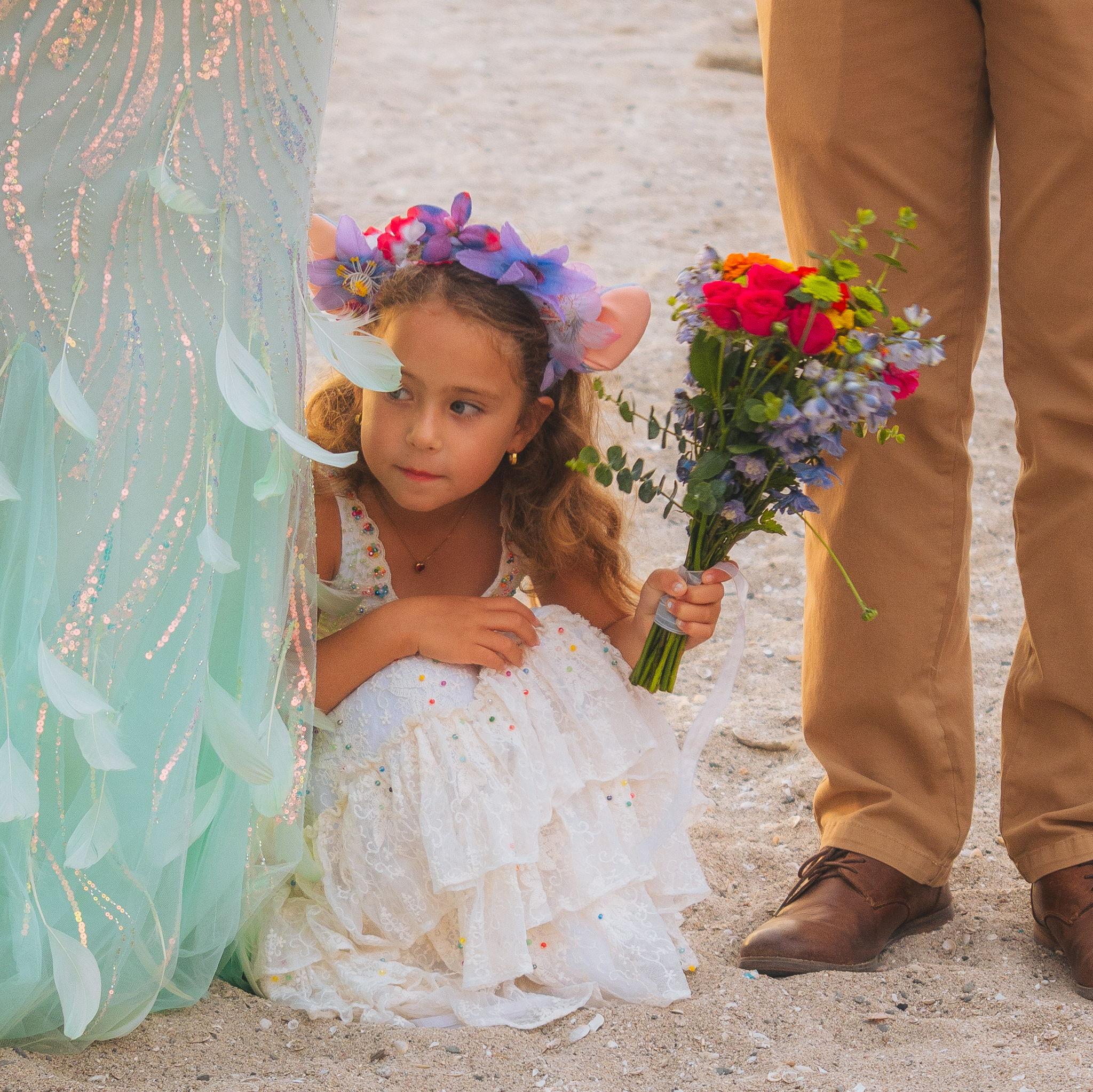 Amarita encontró unas orejas de duende y no se las quizo quitar. Parecía una elfita