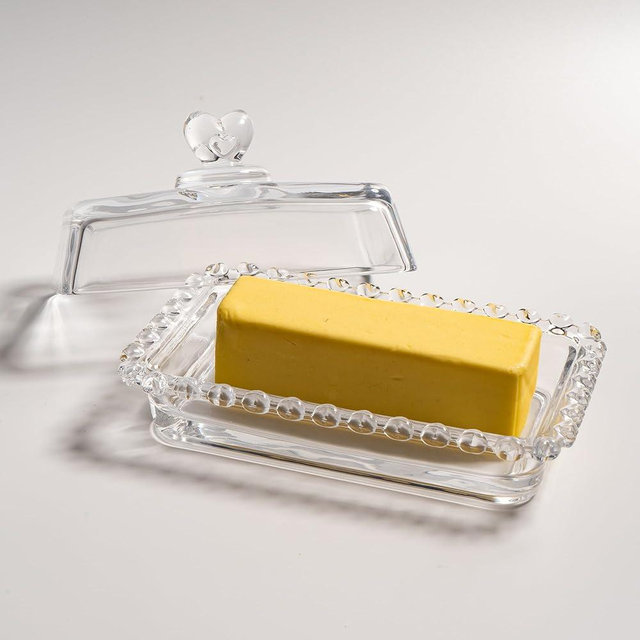 Glass Butter Dish with Heart Shape Lid, Clear Crystal Glass Covered Butter Stick Holder Tray, Kitchen Countertop Butter Storage Container for Fridge