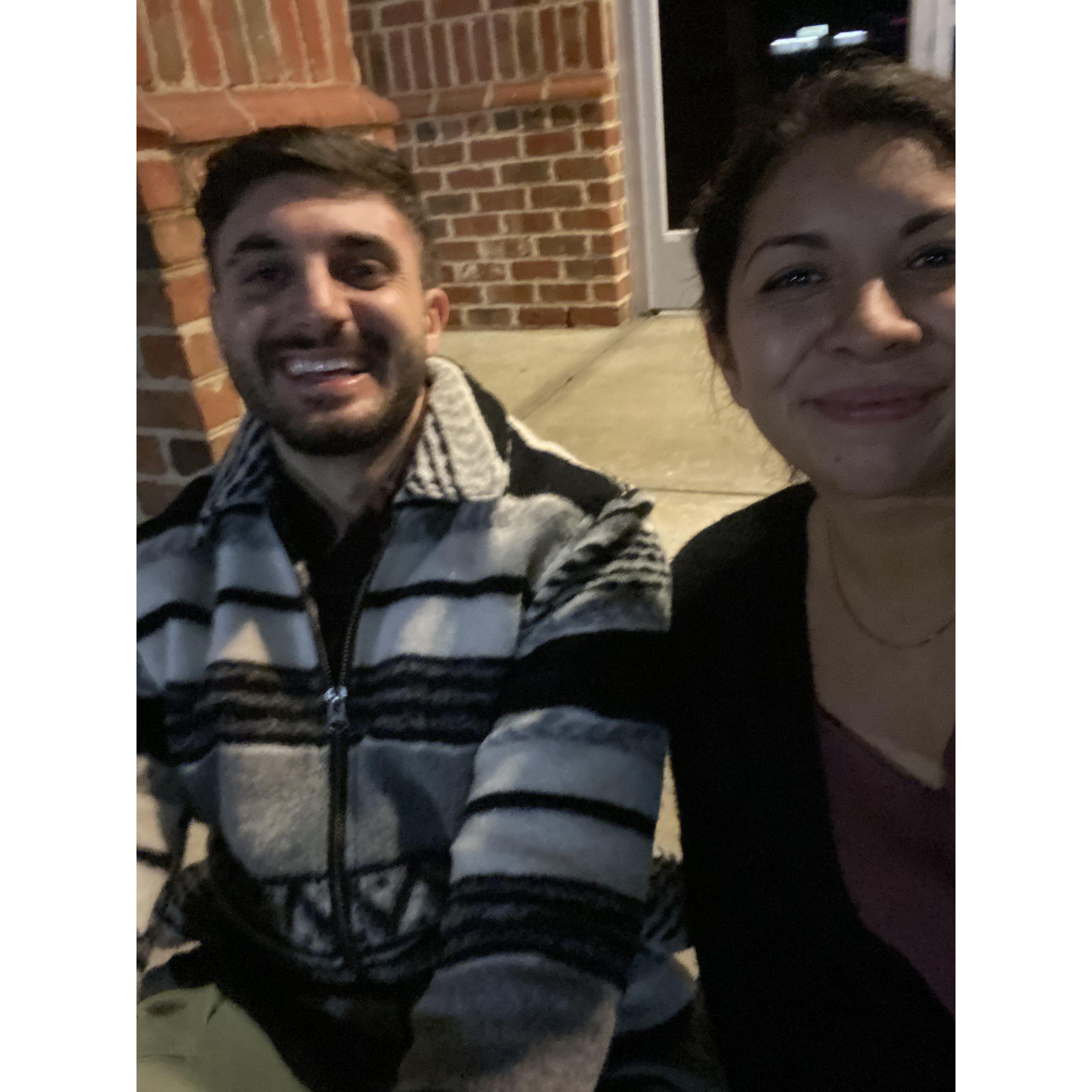 Our first date after the gym 💪🏼 After eating we spent hours talking on the sidewalk 🥰