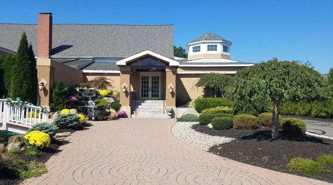 The Wedding Website of Bianca Flowers and Damian Barnes