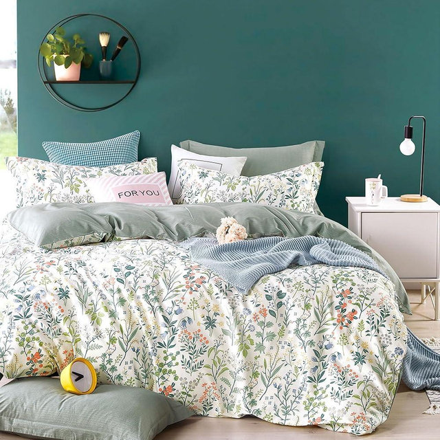 LEMIROE Floral Cotton Comforter Queen Size - Botanical Wildflower Pattern with Soft Pestel Accents on White, Textured Dusty Green Back, 3PC Lightweight Bedding Set with Down Alternative Fill(90"×90")