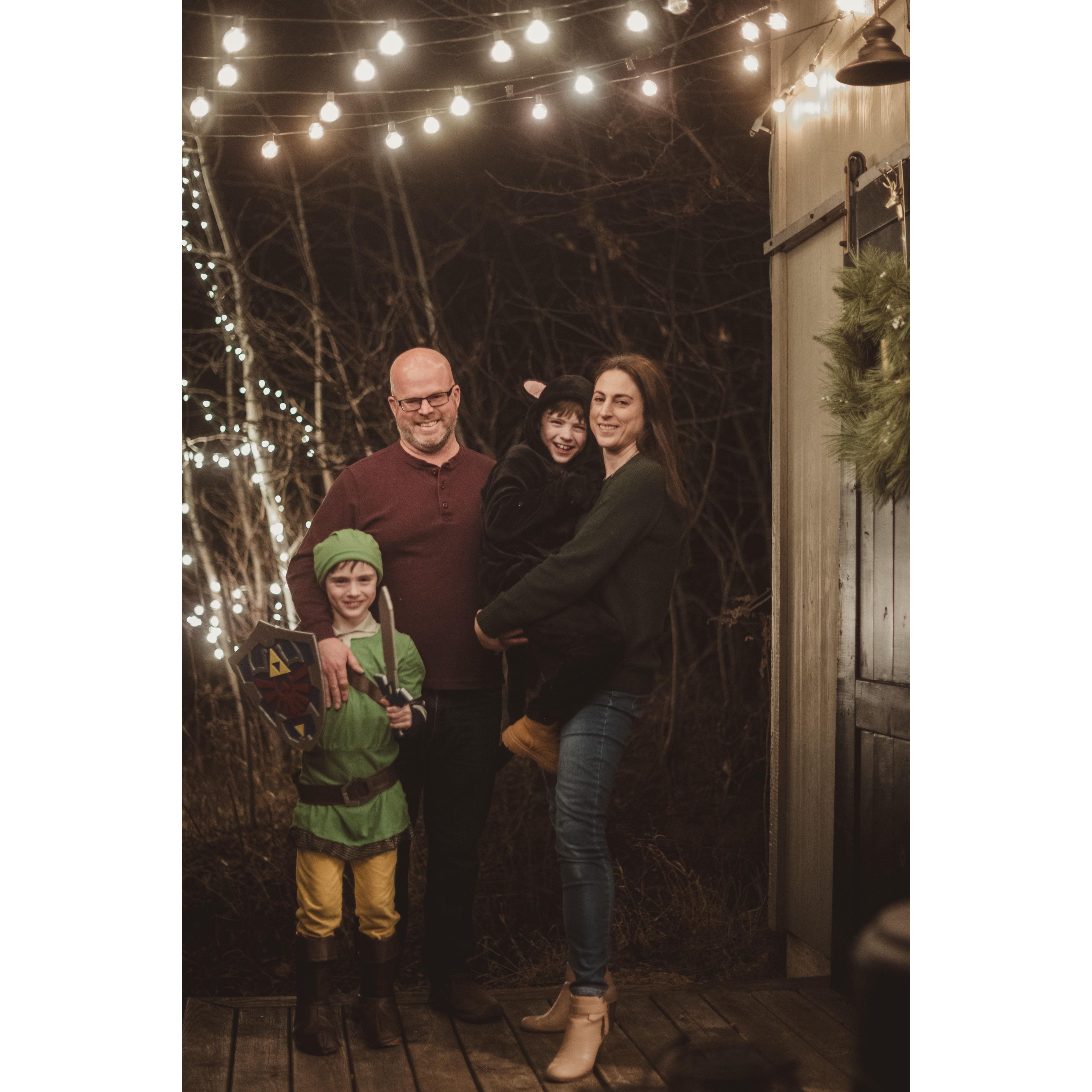Family photos with Link and a kitty!