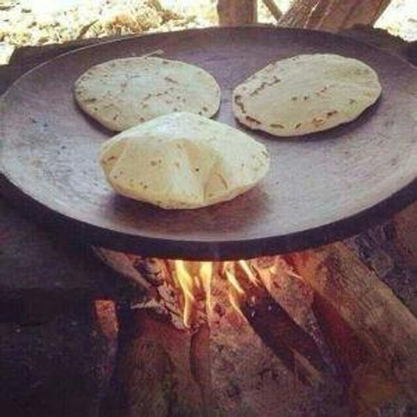 Comal de Fierro Ovalado - Oval Skillet - Metal Griddle Plate - 17" x 8.5"