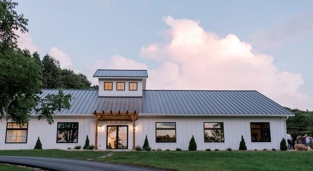 The Wedding Website of Tess Barnett and Luke Craig
