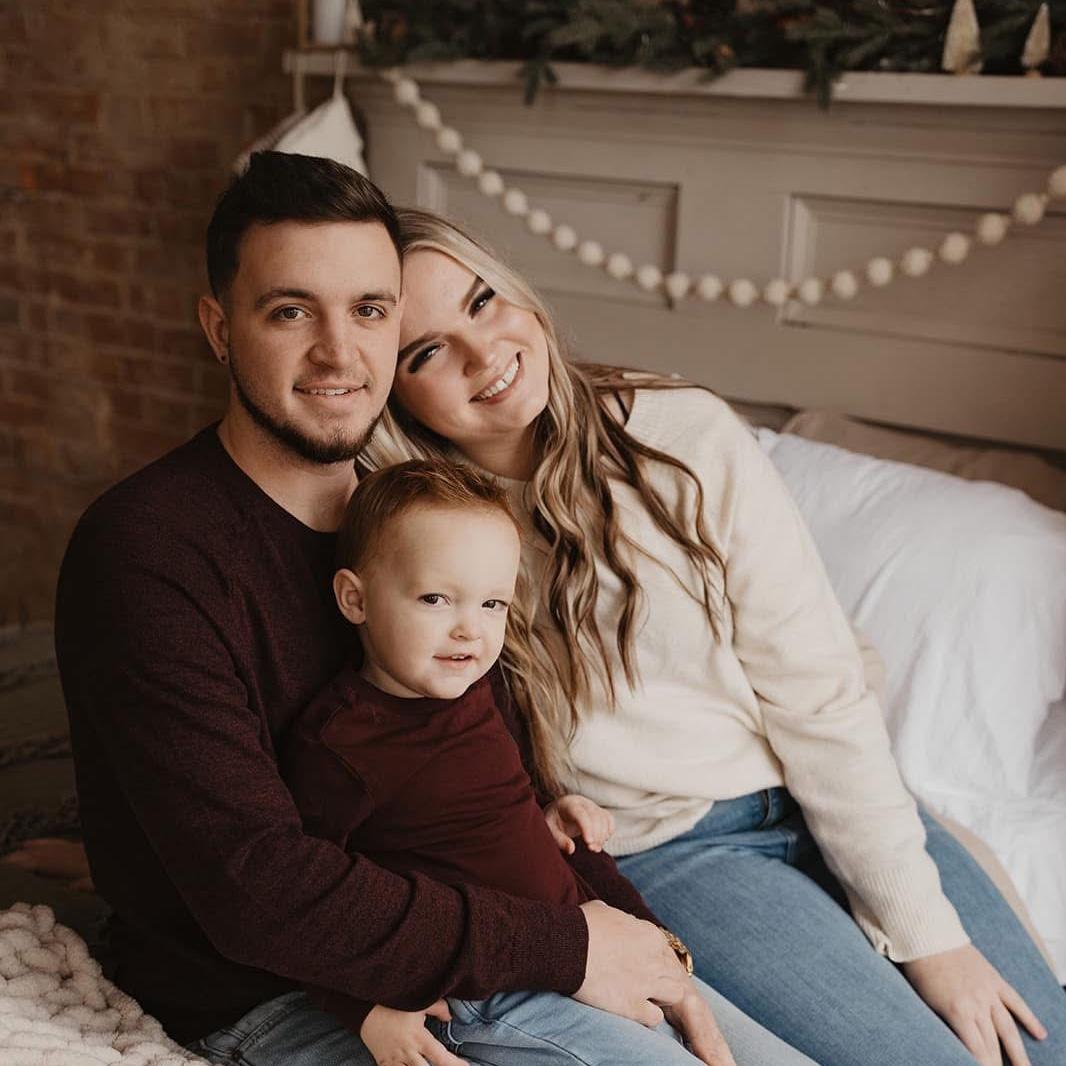 We love our little family so much 🤎