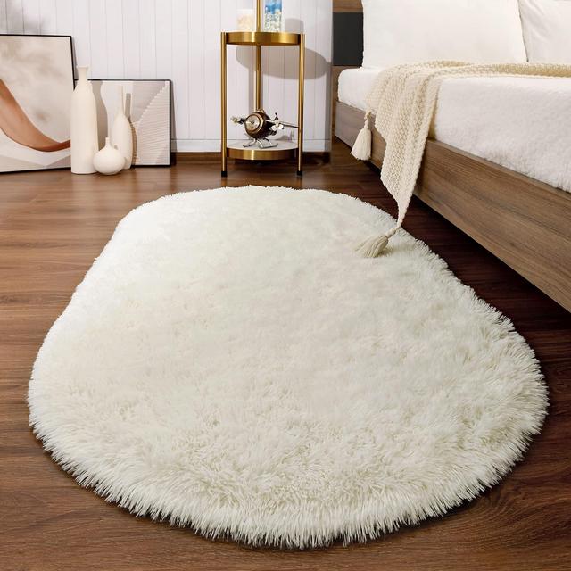 Softlife Fluffy Rugs for Bedroom, Shag Cute Area Rug for Girls and Kids Baby Room Home Decor, 2.6 x 5.3 Feet Oval Indoor Carpet for Nursery Dorm Living Room, Creamy