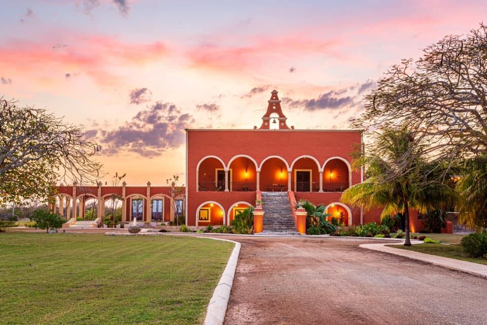 The Wedding Website of Jacqueline Masso and Lucas Cejas