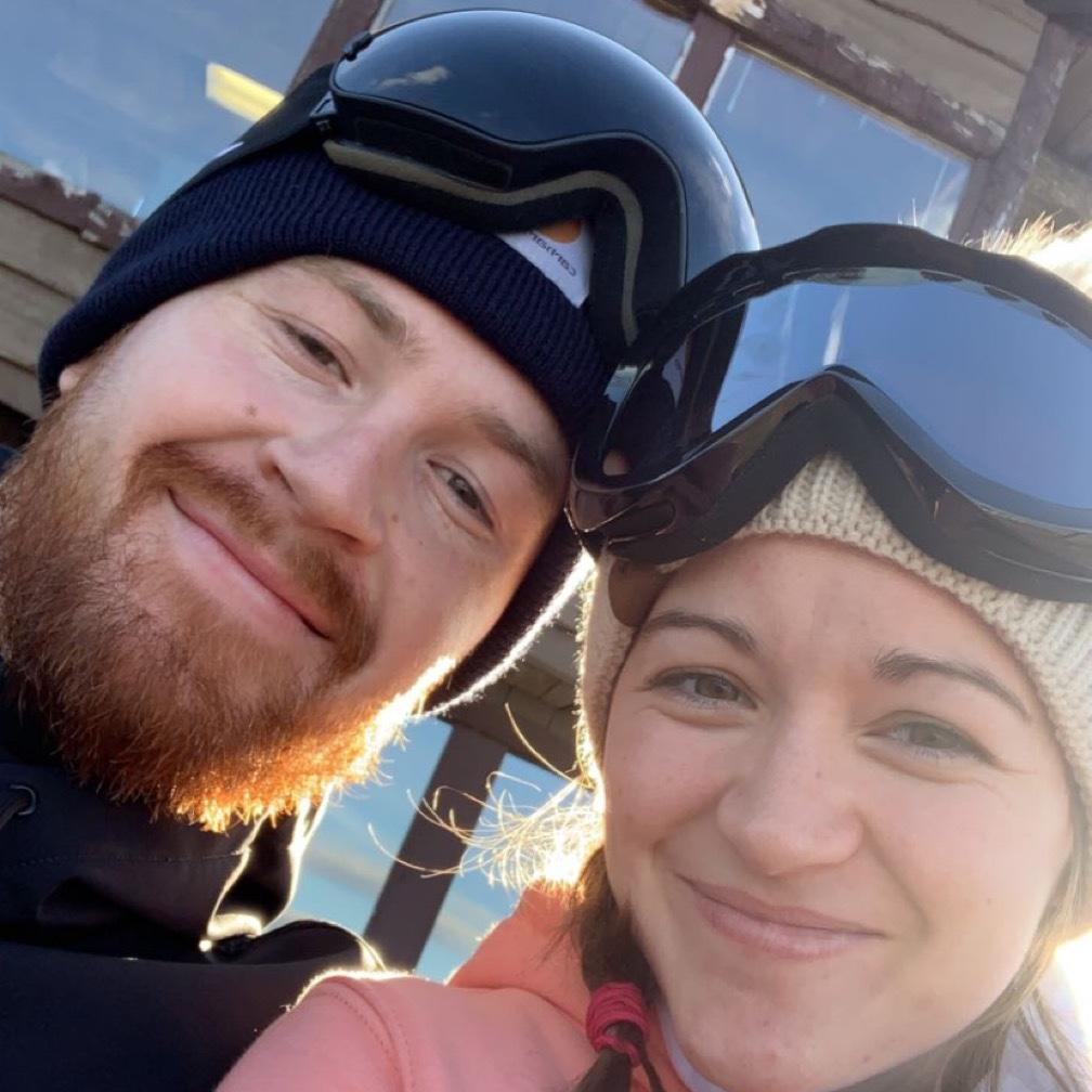 Snowboarding couple🏂