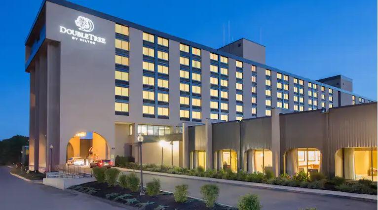 The Wedding Website of Rhiannon Ayers and Sean Conway